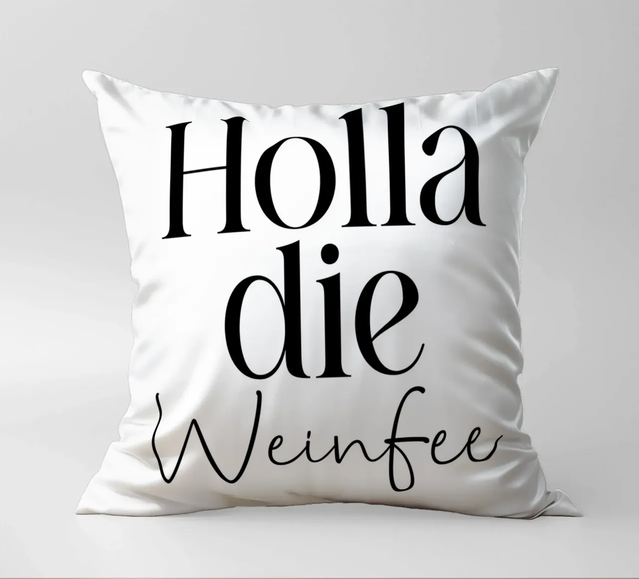 Holla die Weinfee cuscino da BAINAI QUOTES