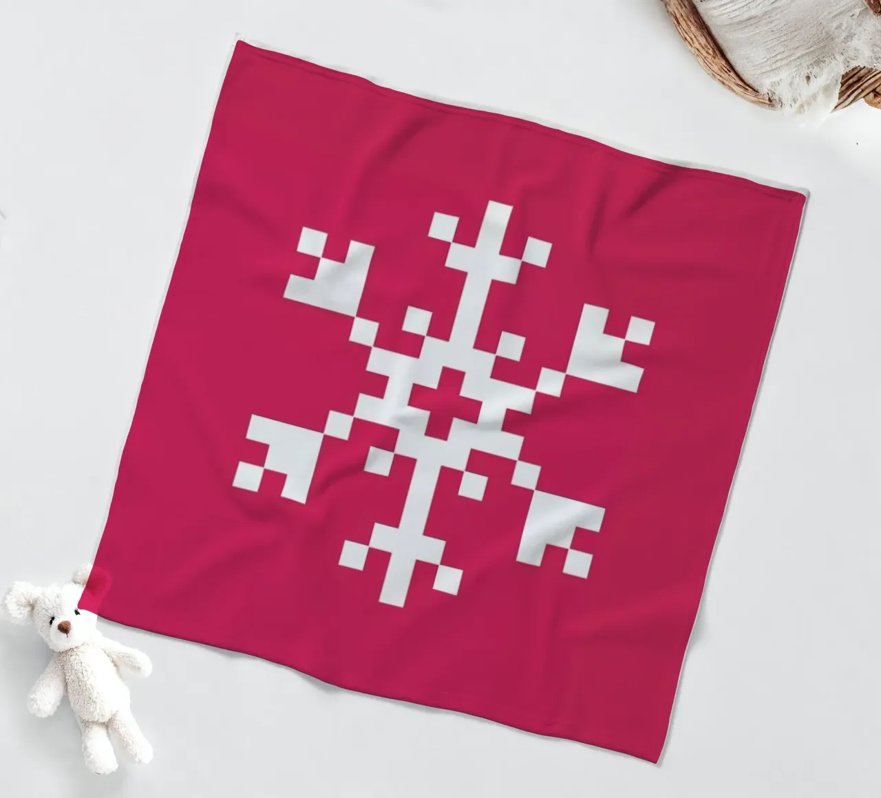 Pink Snowflake 2 coperta in pile da Studio One
