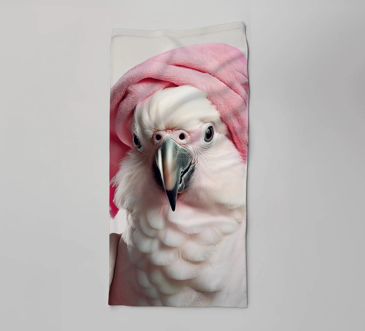 Elegante loro blanco con toalla rosa | Elegante arte de pared de aves toalla de baño de FlexiDesignsByK