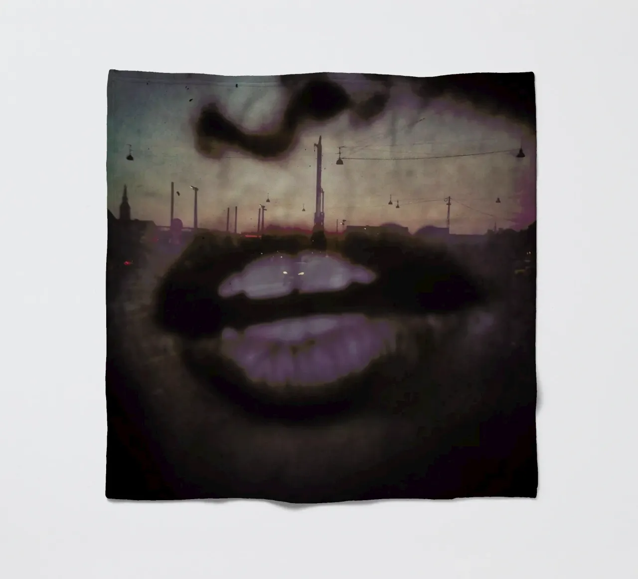 Reflex Lips Fleecedecke von Sattrup & Høst