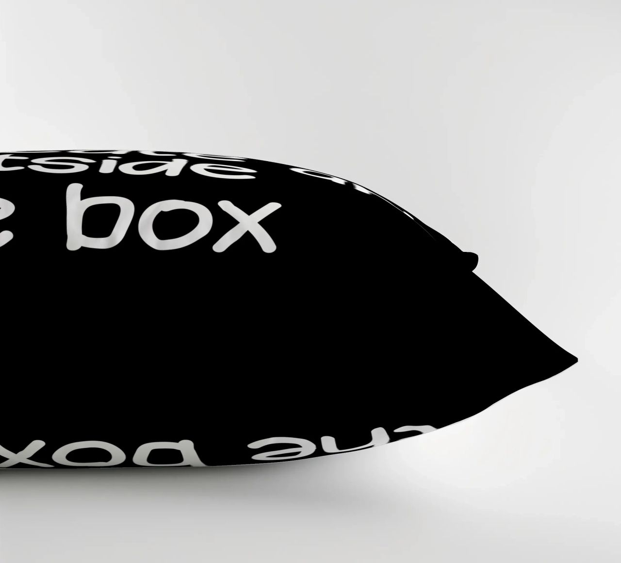 Always  think and create art outside the box cuscino da happieeagle