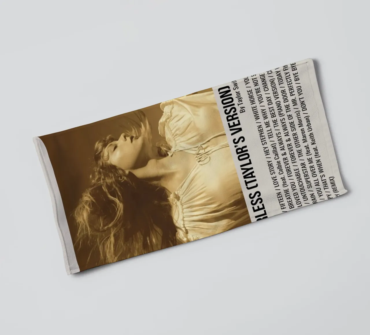 FEARLESS (TAYLOR'S VERSION) By Taylor Swift 2021 Handtuch von SoundStudio
