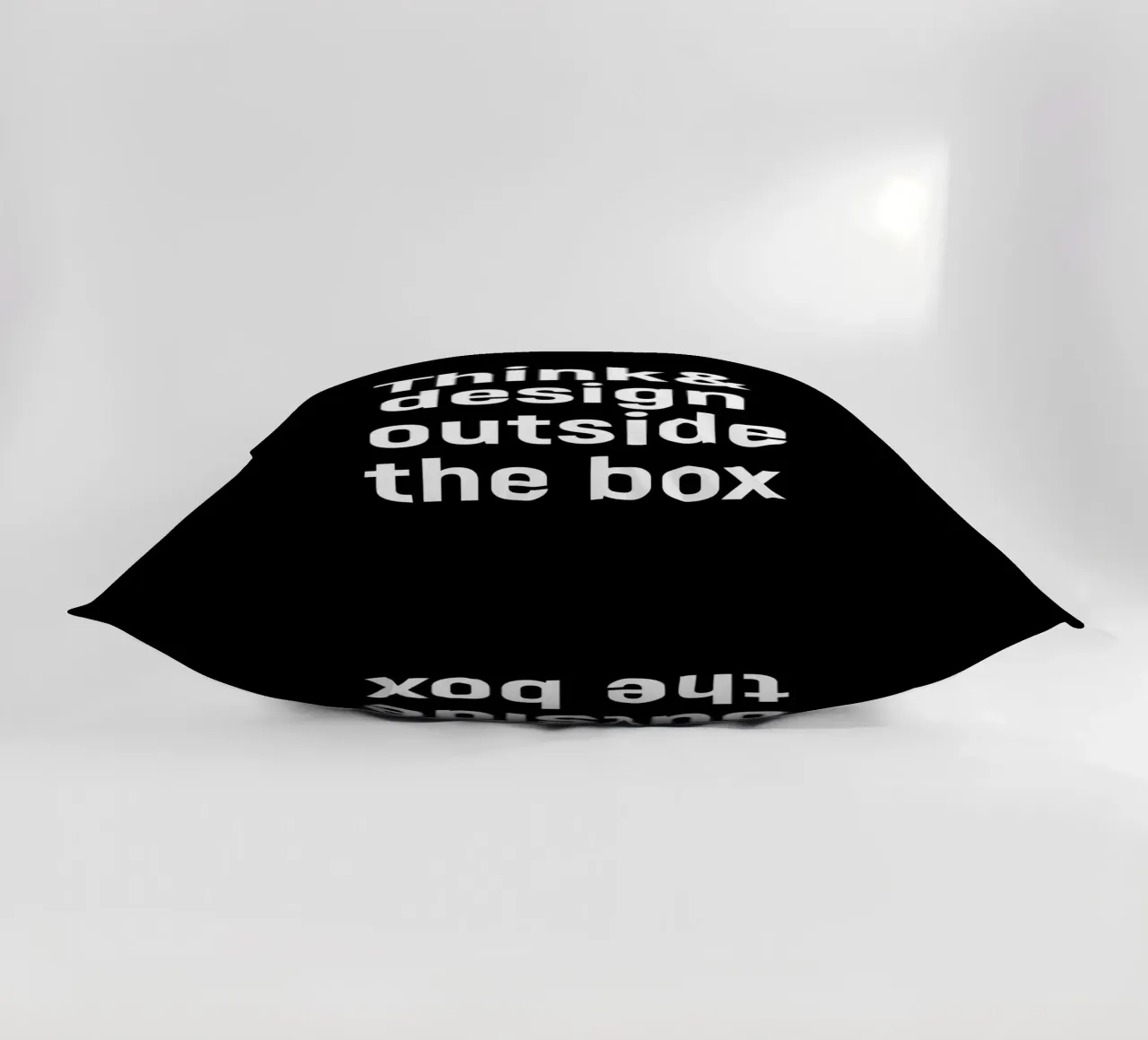 Think and design outside the box cuscino da happieeagle