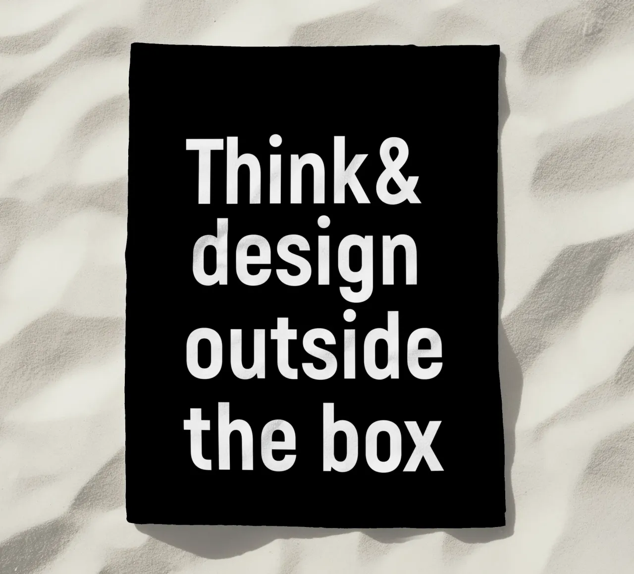 Think and design outside the box strandhanddoek van happieeagle