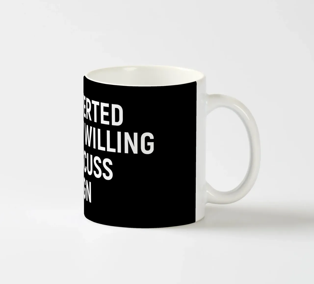 Introverted but very willing to discuss design mug en céramique de happieeagle