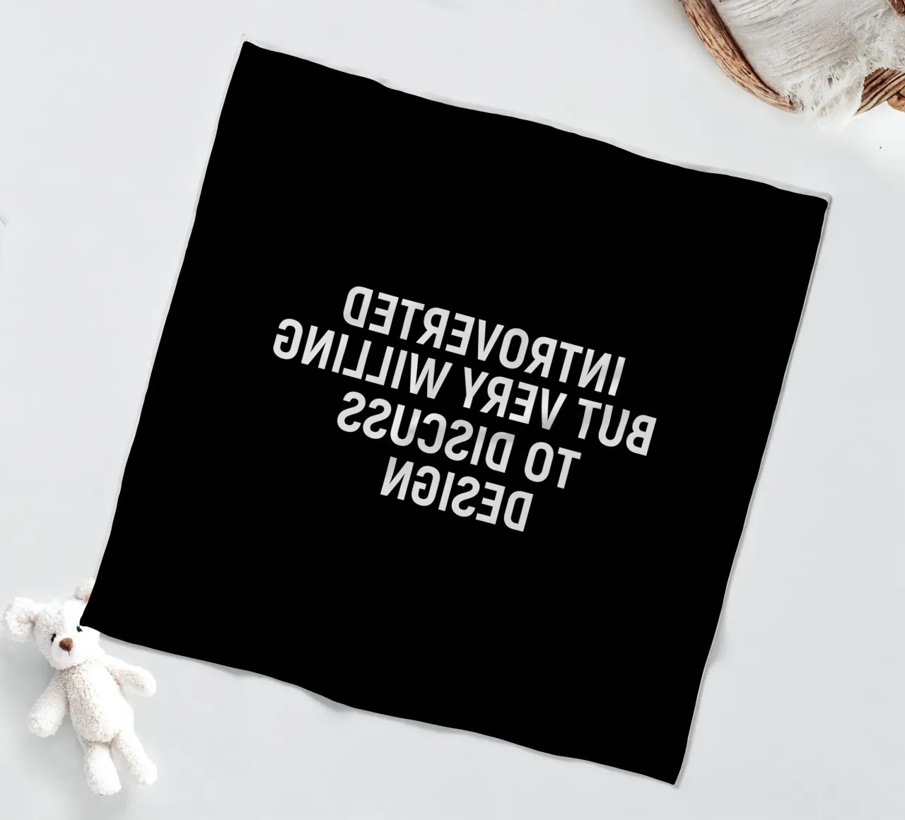 Introverted but very willing to discuss design coperta in pile da happieeagle