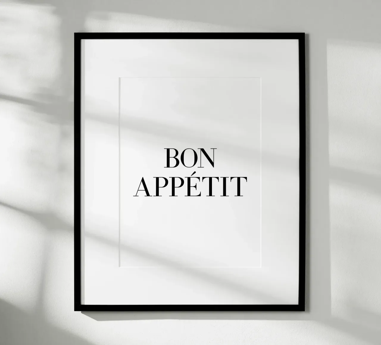 Citazione di Bon appetit poster con telaio in legno da Paigaam Studio