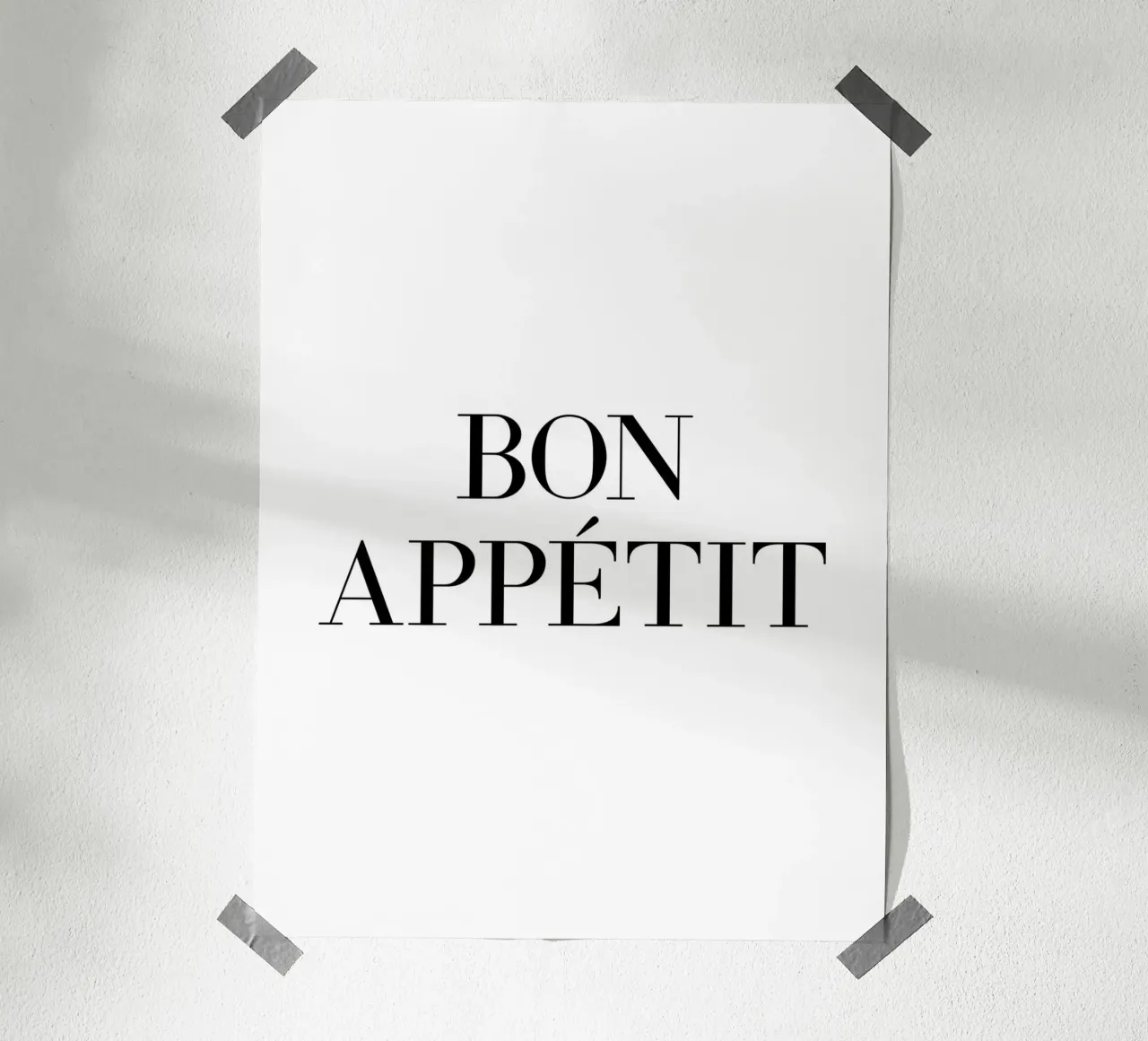 Citazione di Bon appetit poster con telaio in legno da Paigaam Studio