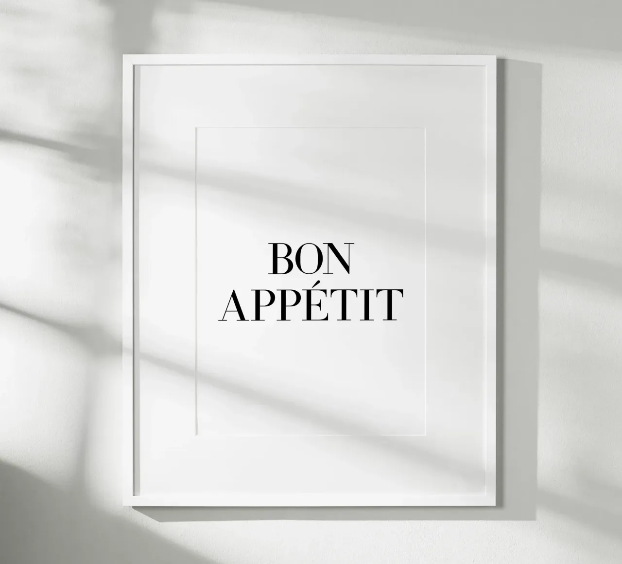 Citazione di Bon appetit poster con telaio in legno da Paigaam Studio