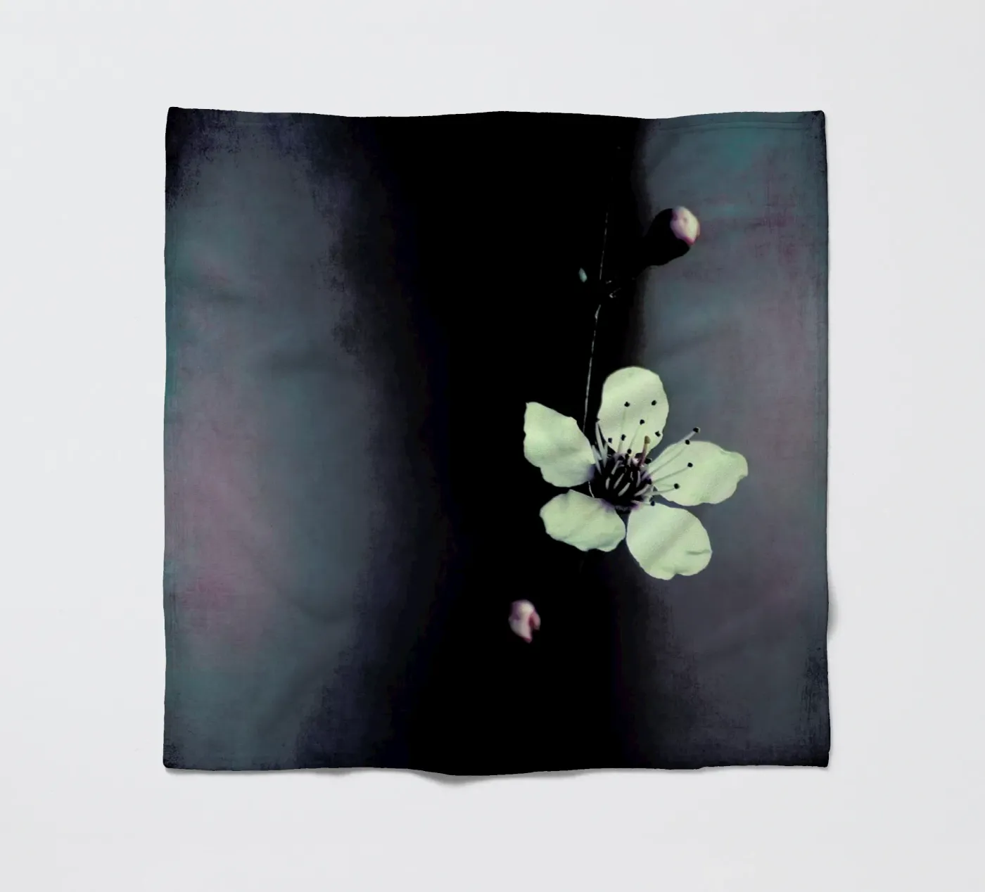 Solitaire fleece blanket by Ingrid Beddoes