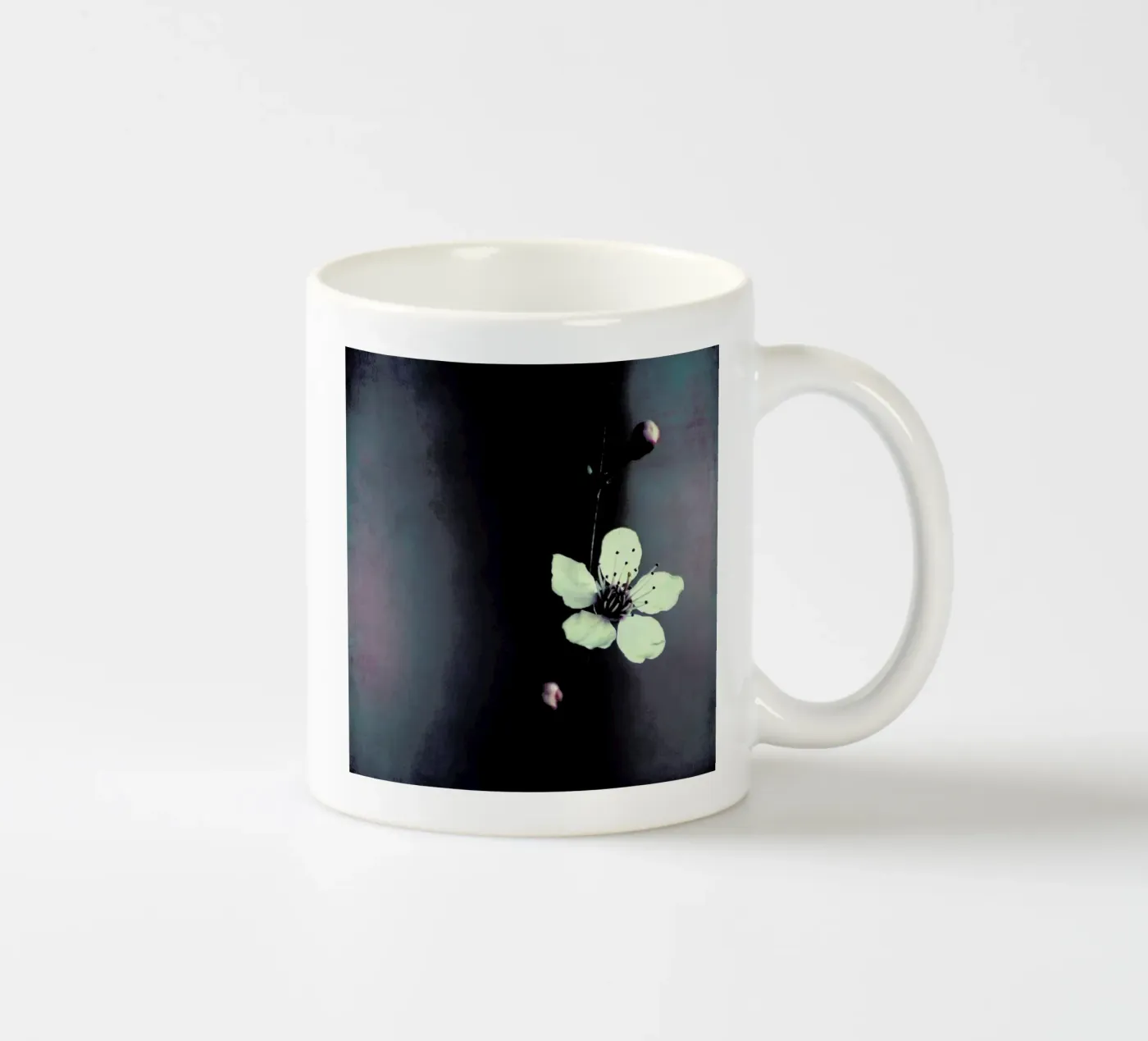 Solitaire ceramic mug by Ingrid Beddoes