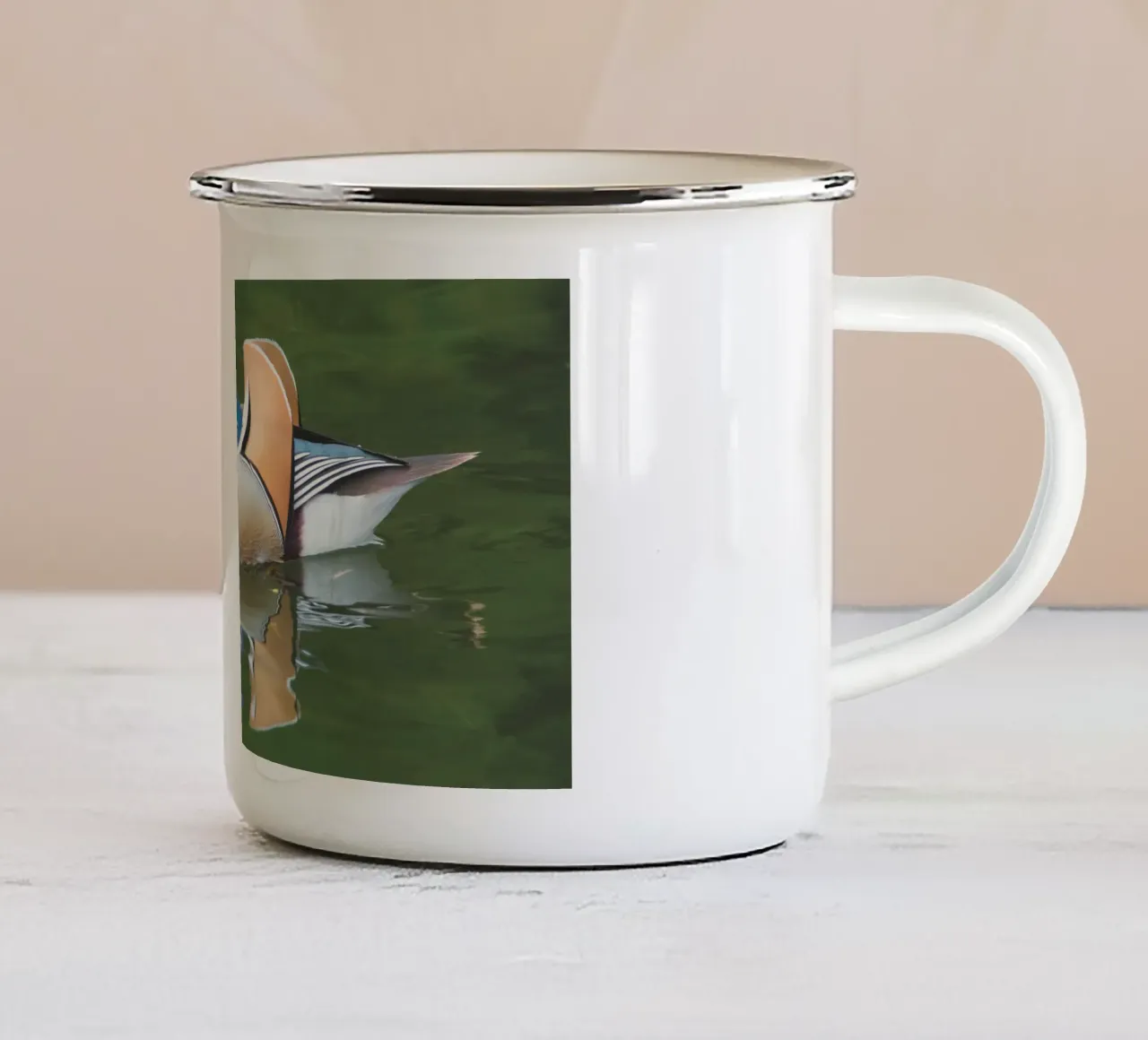 Anatra al mandarino tazza in smalto da Dave Hare Photography