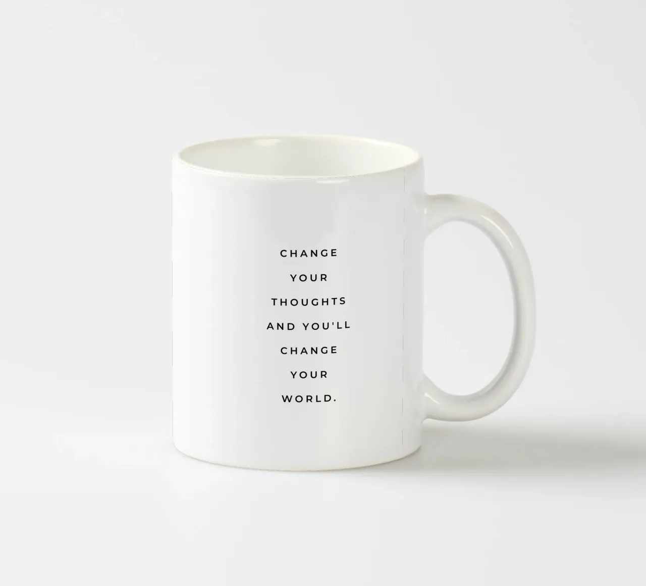 Cambiare i propri pensieri tazza in ceramica da Paigaam Studio