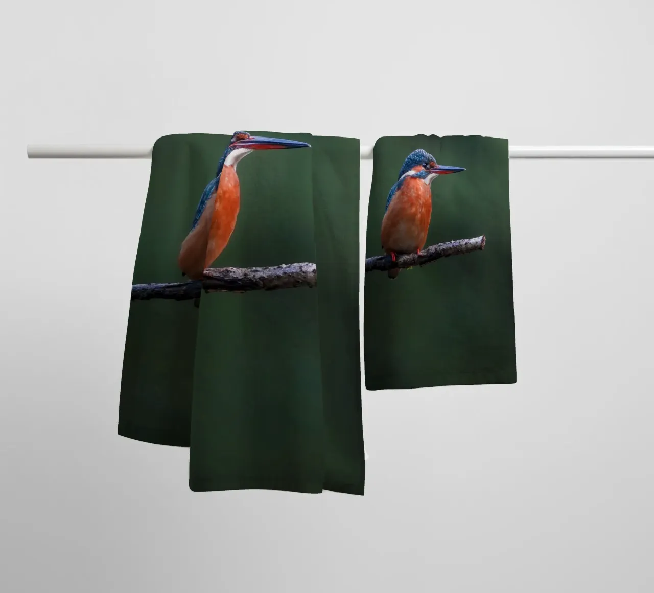 Martin pescatore femmina asciugamano da bagno da Tom's Wildlife
