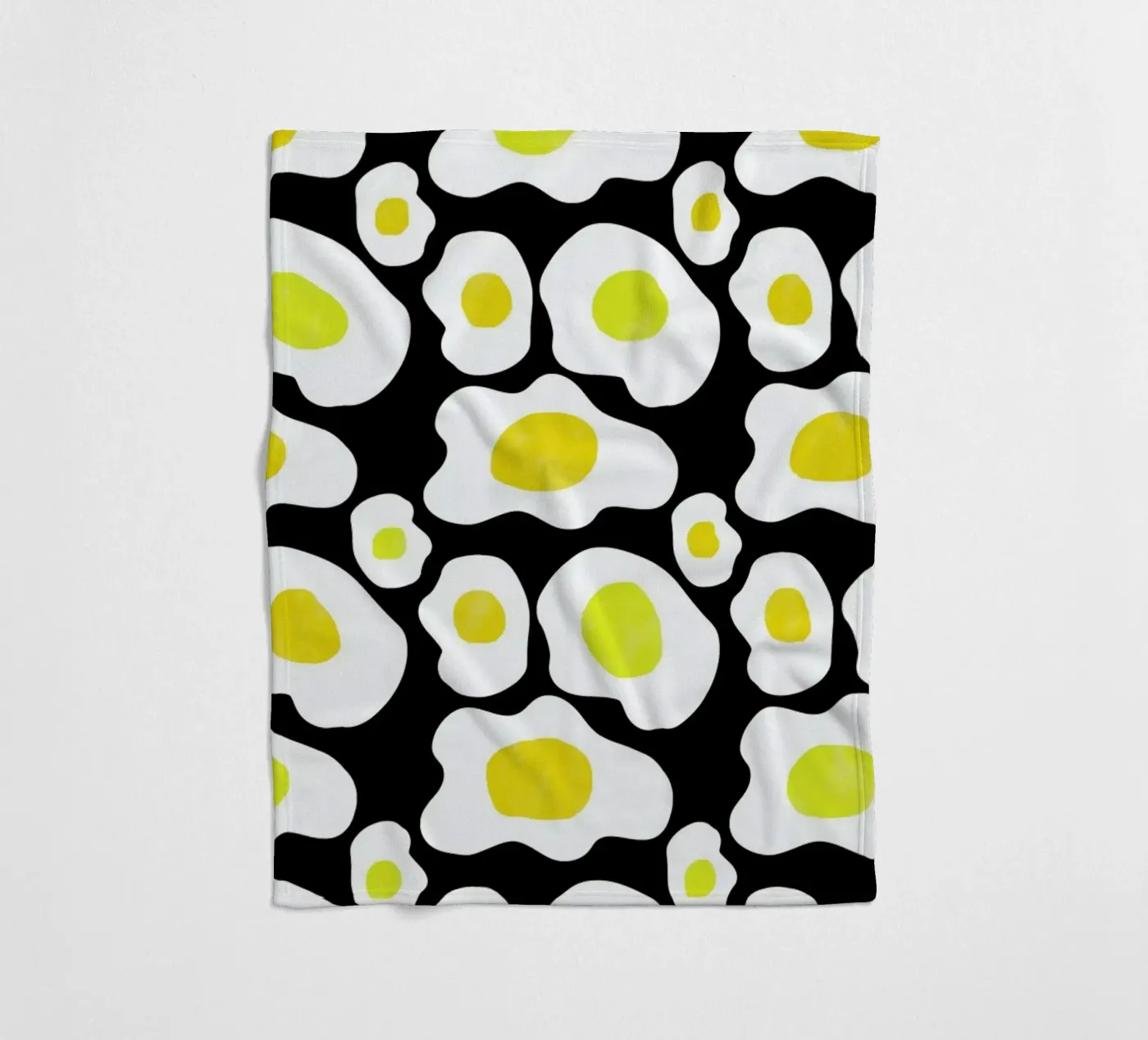 Fried Eggs Fleecedecke von Vasare Nar