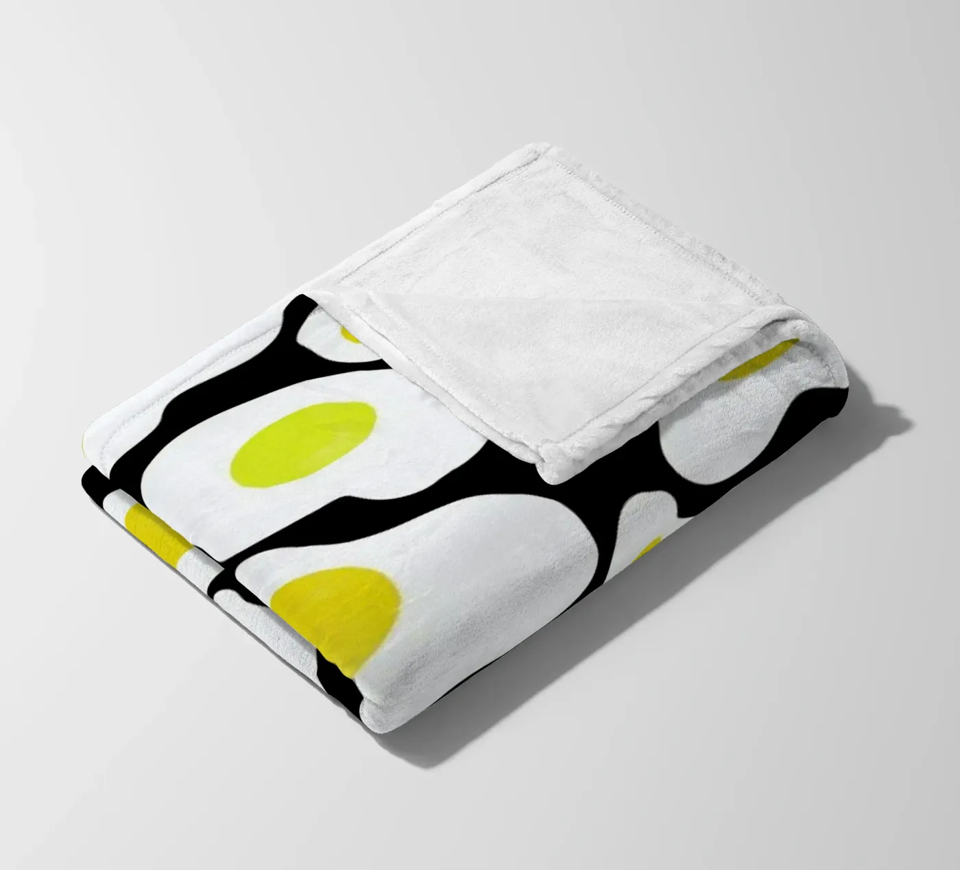 Fried Eggs Fleecedecke von Vasare Nar