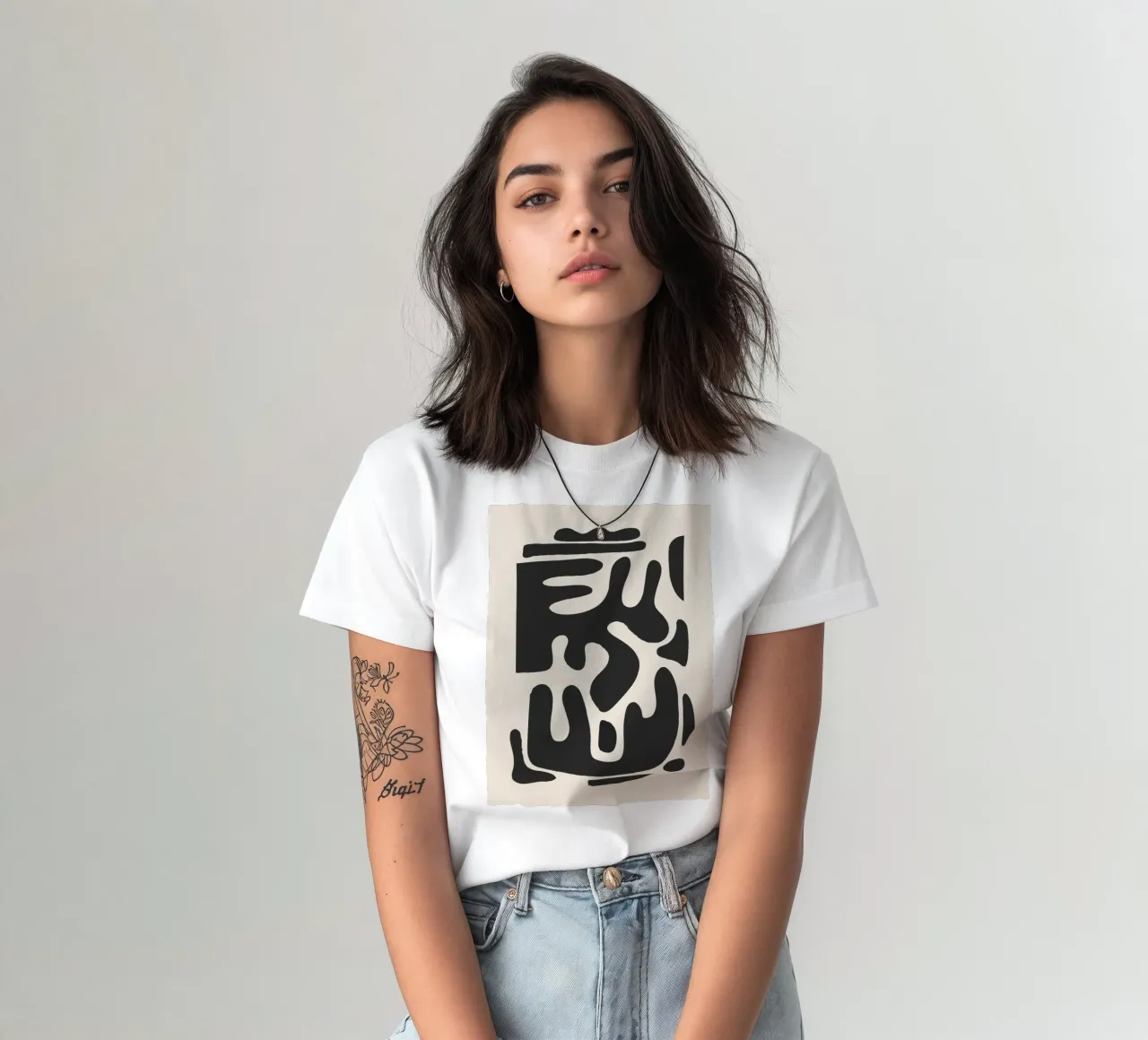Moderne abstrakte minimale Formen a1 T-Shirt von ThingDesign