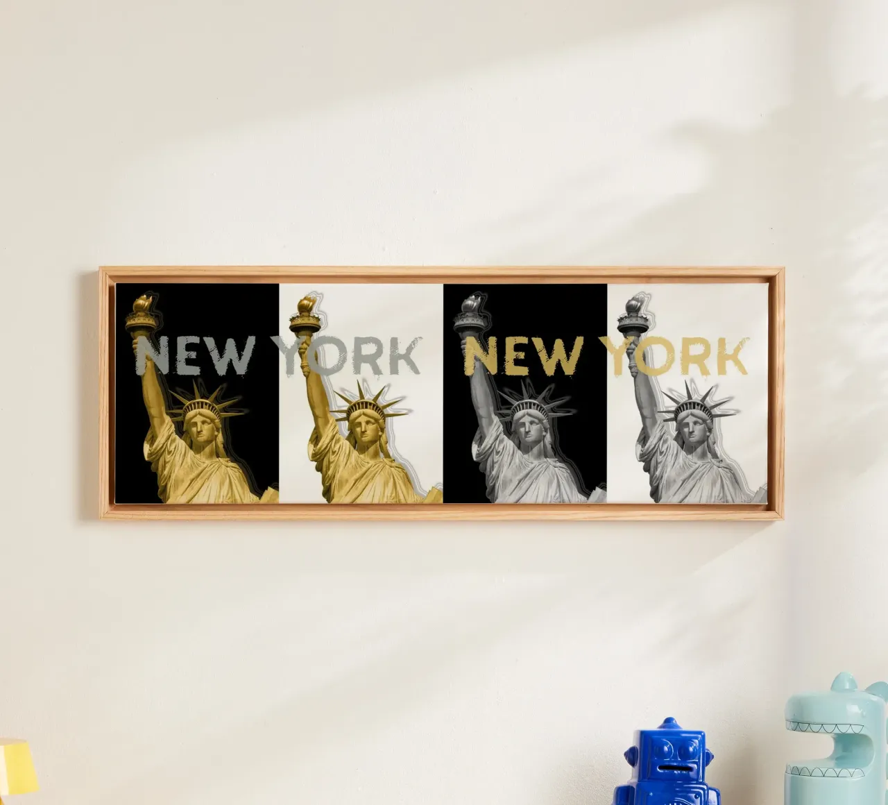 POP ART Freiheitsstatue | New York New York | sw & gold tela con Cornice a cassetta da Melanie Viola