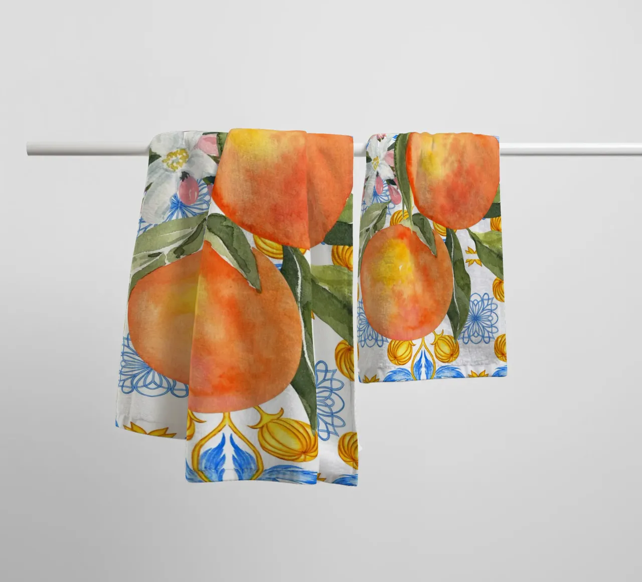 Orange Mediterranean Tile Print asciugamano da bagno da Bella Studio