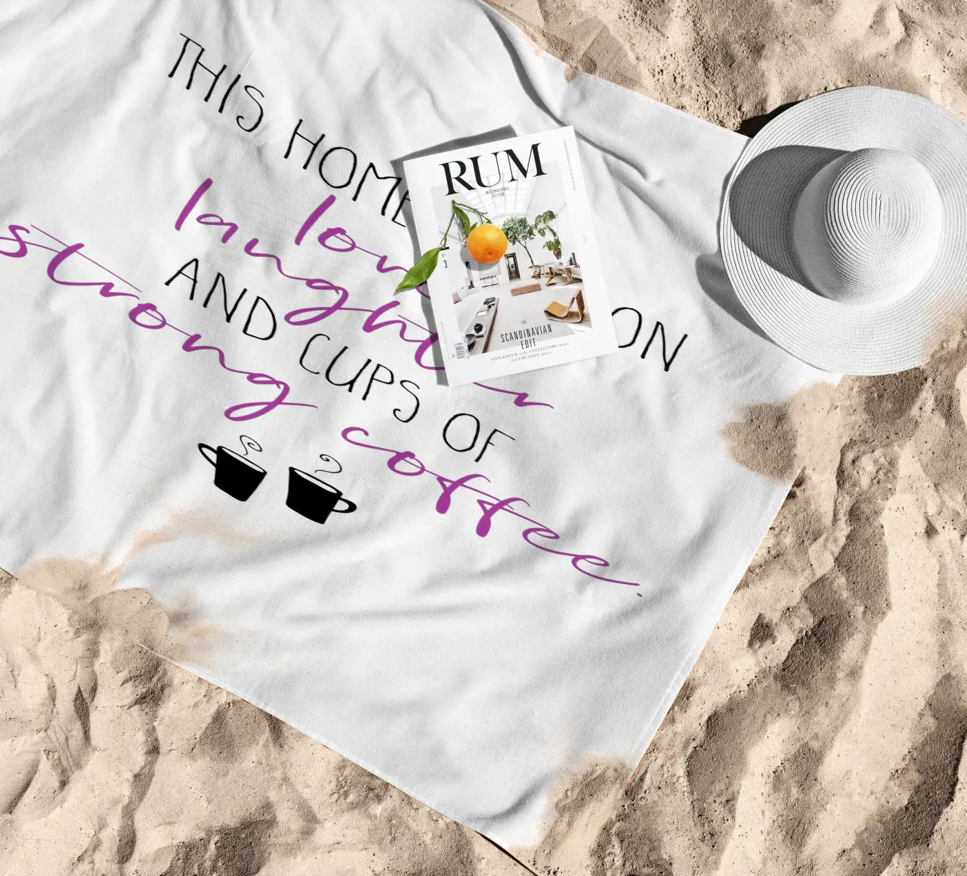 Strong coffee | pink strandhanddoek van Melanie Viola