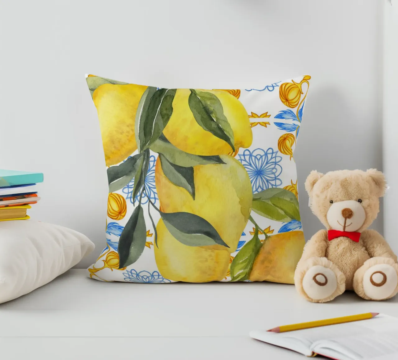 Lemon Mediterranean Tile Print cuscino da Bella Studio