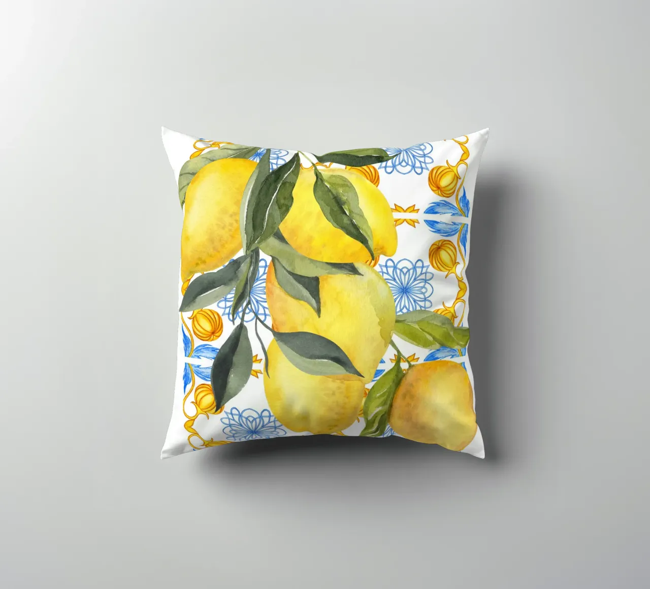Lemon Mediterranean Tile Print cuscino da Bella Studio