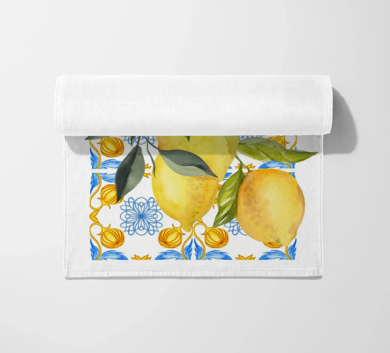 Lemon Mediterranean Tile Print telo mare da Bella Studio