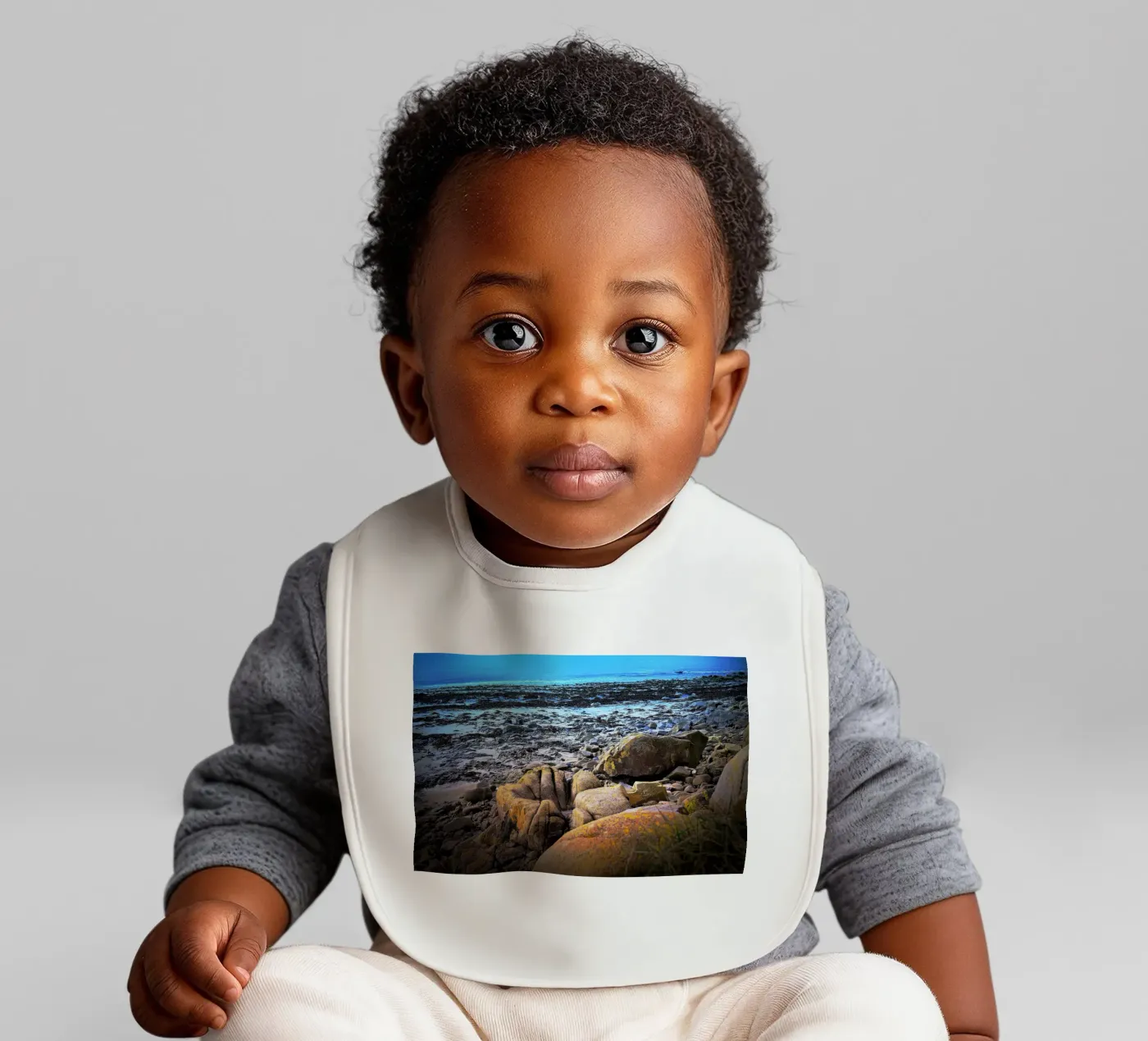 FAA142 baby bib by Thierry vobmann photography