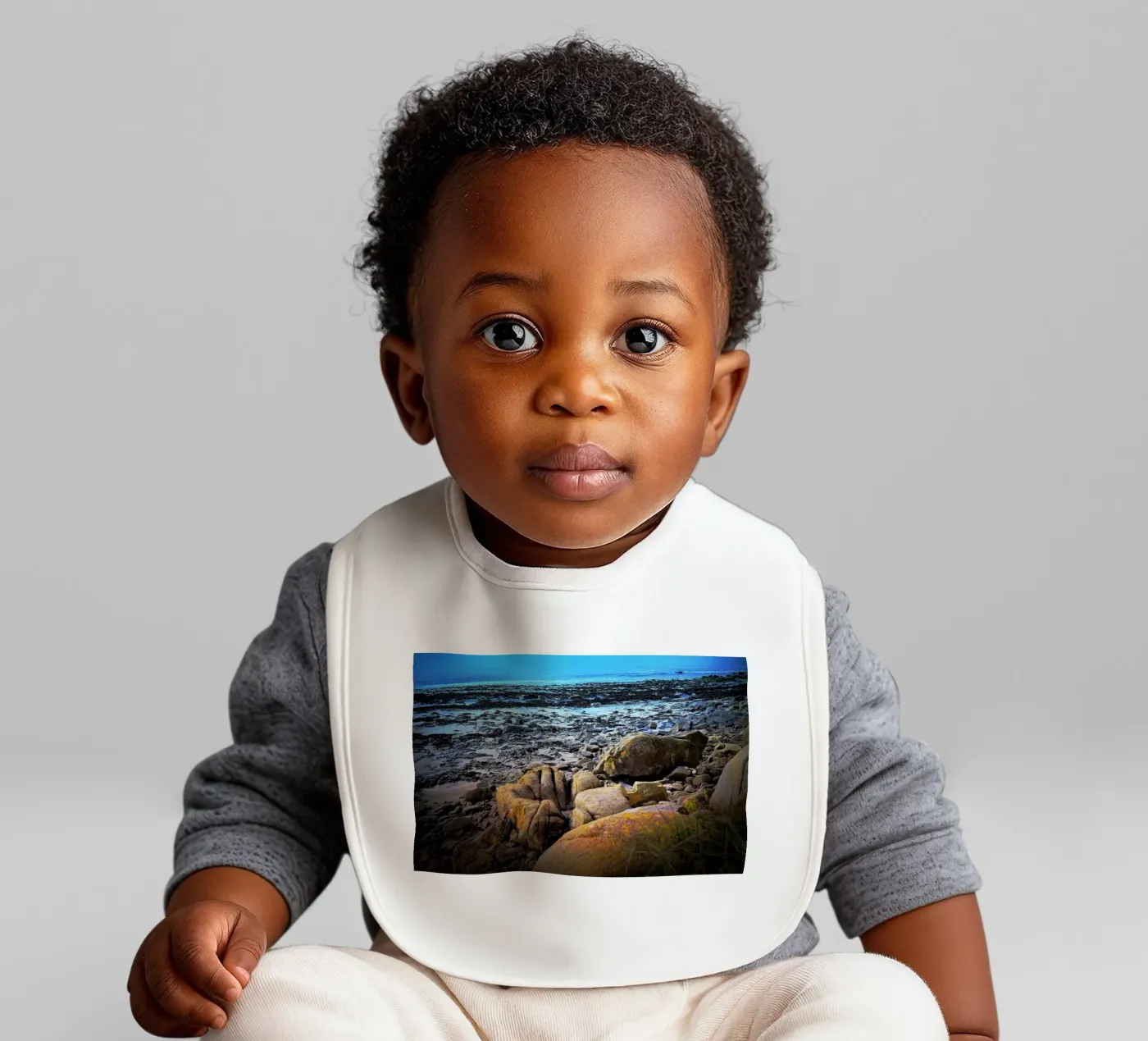 FAA142 baby bib by Thierry vobmann photography