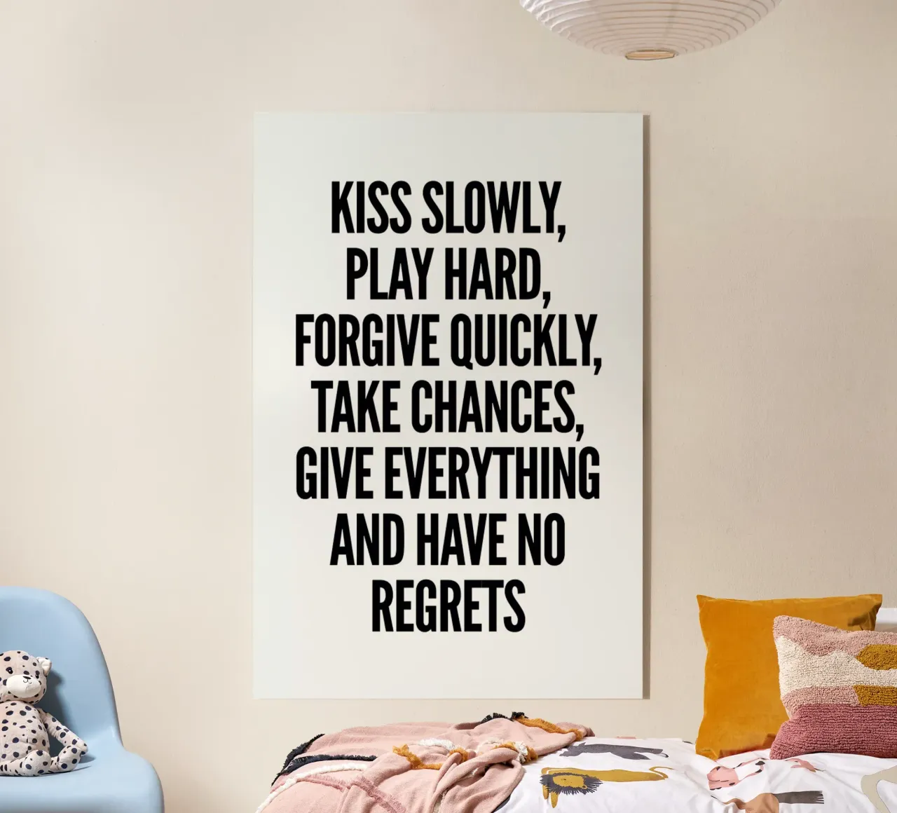 Kiss plexiglass da Mottos by Sinan Saydik