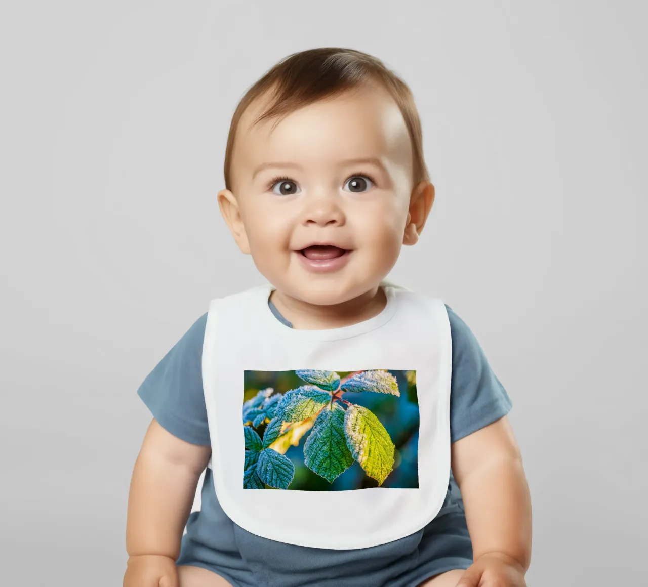 Foglie verdi di un cespuglio di more in inverno bavaglino da Marcus Beckert | Fotografie