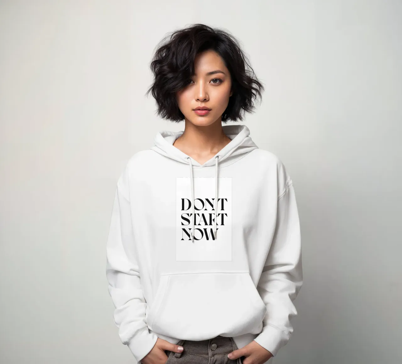 NON INIZIARE ORA felpa con cappuccio da n.4