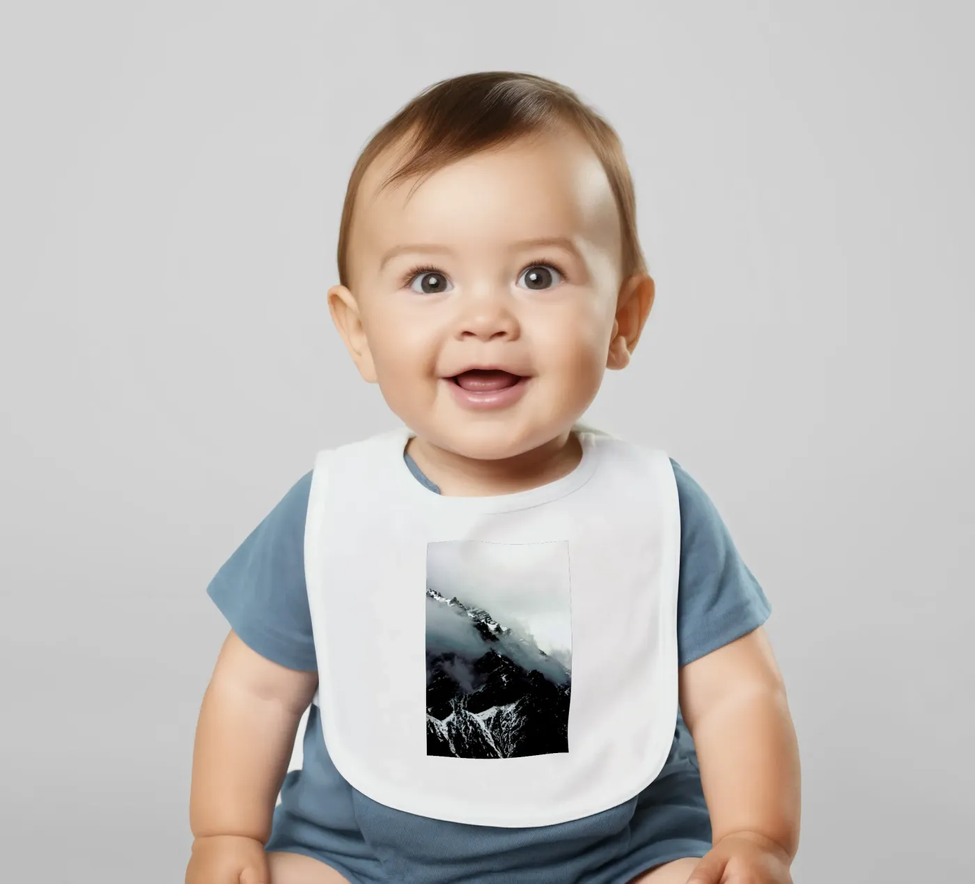 Misty Mountains bavaglino da Laura Palm