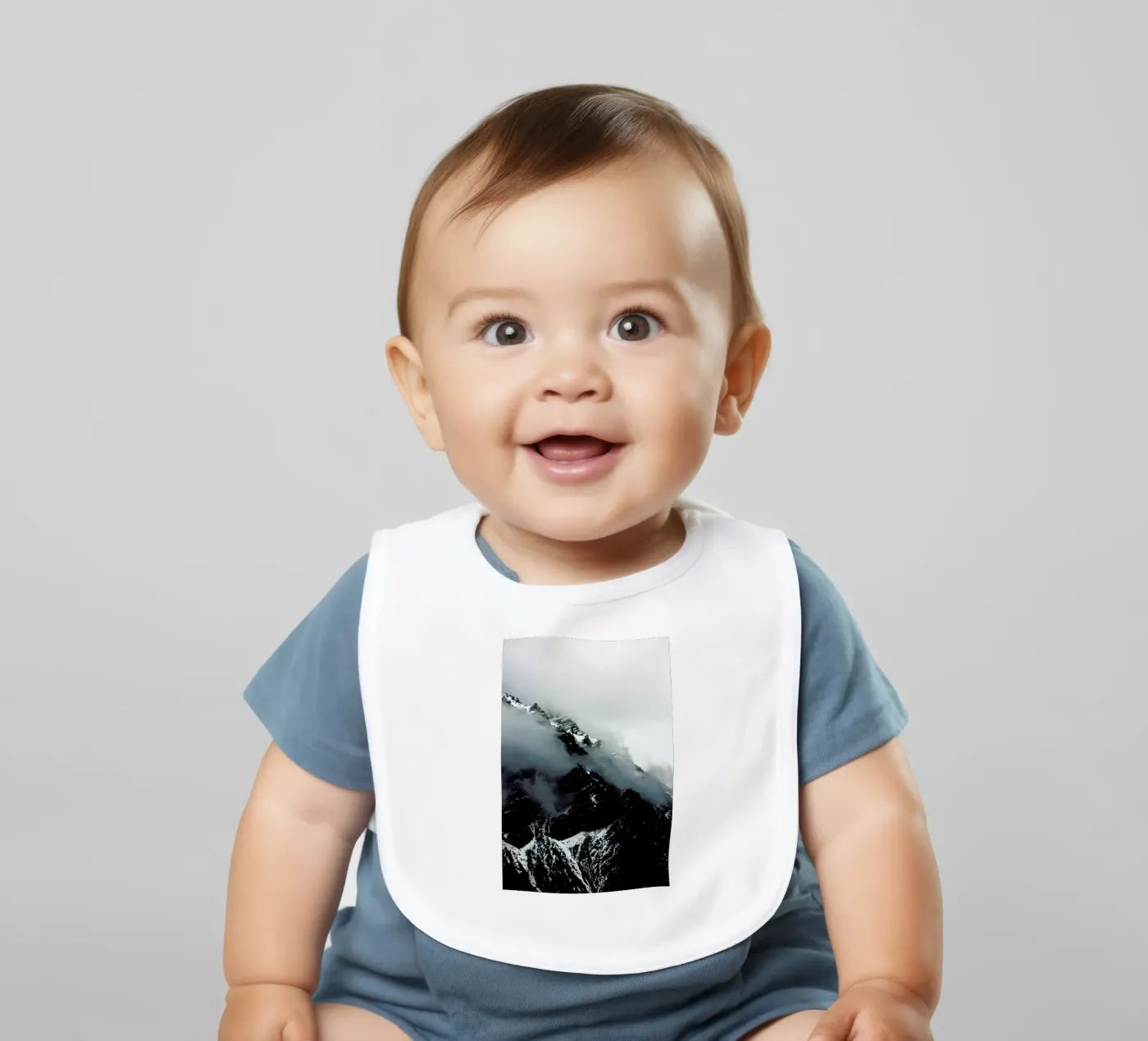 Misty Mountains bavaglino da Laura Palm