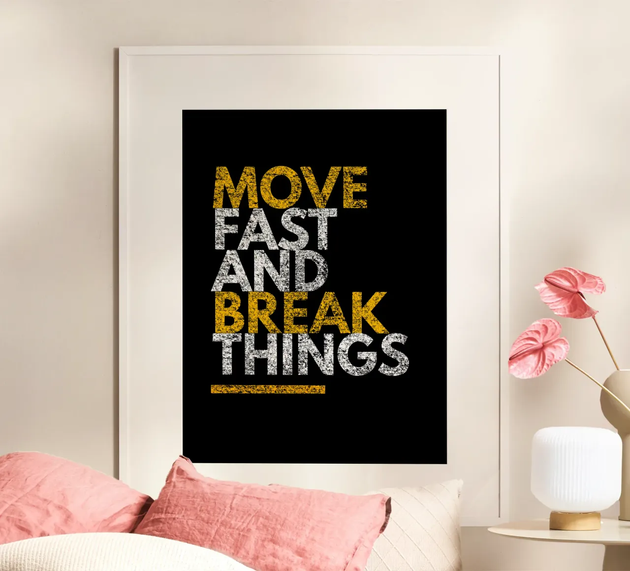 Muoversi velocemente e rompere le cose | Citazione motivazionale poster con telaio in plastica da Inspirify