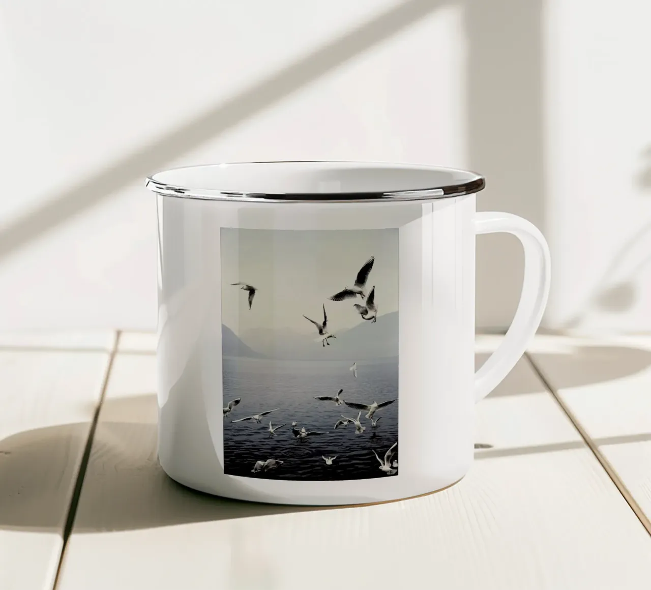 Seagulls tazza in smalto da Laura Palm