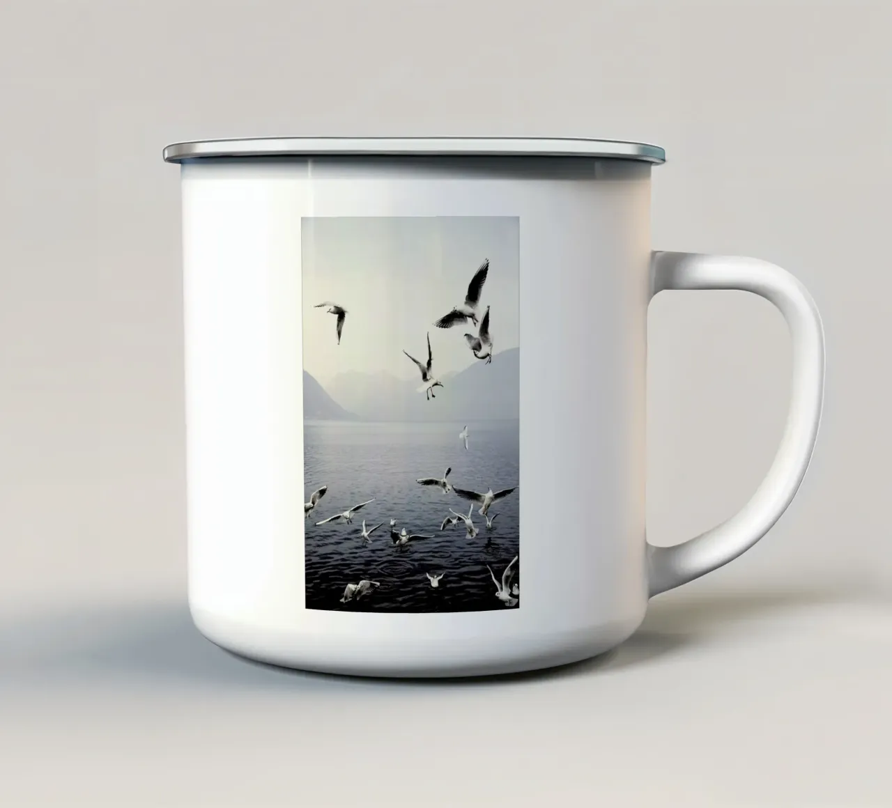 Seagulls tazza in smalto da Laura Palm
