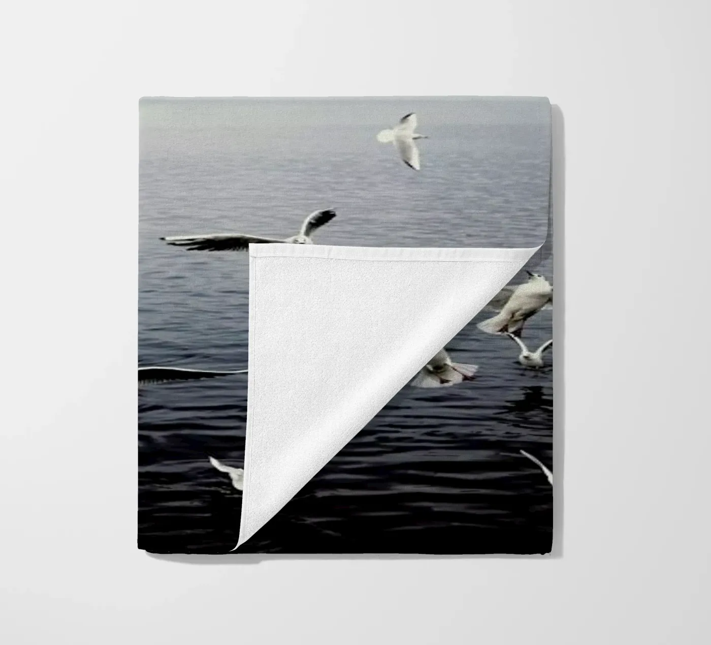 Seagulls strandhanddoek van Laura Palm