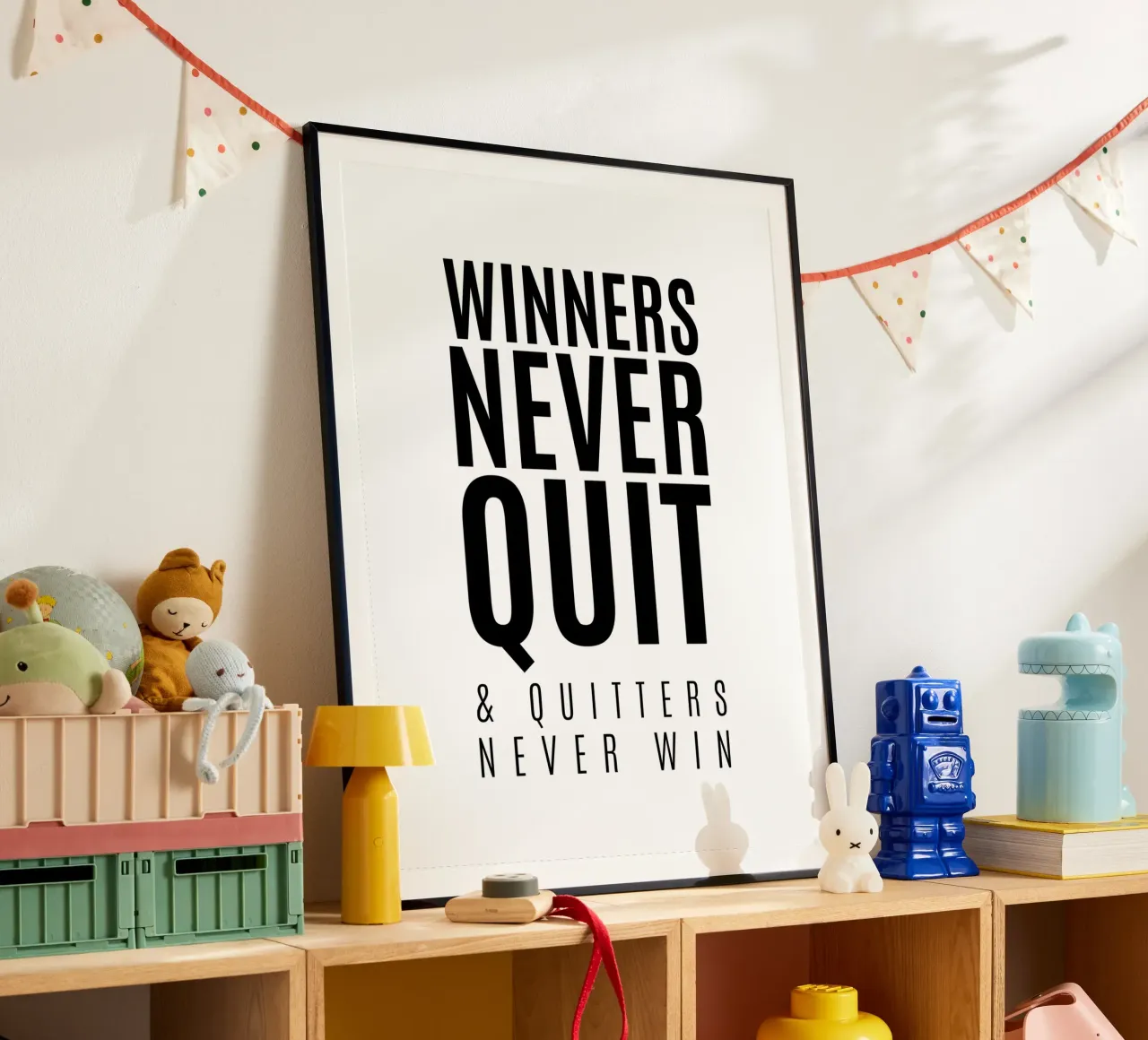 Les gagnants n'abandonnent jamais et ceux qui abandonnent ne gagnent jamais | Citation Motivationnelle poster avec cadre en plastique de Inspirify