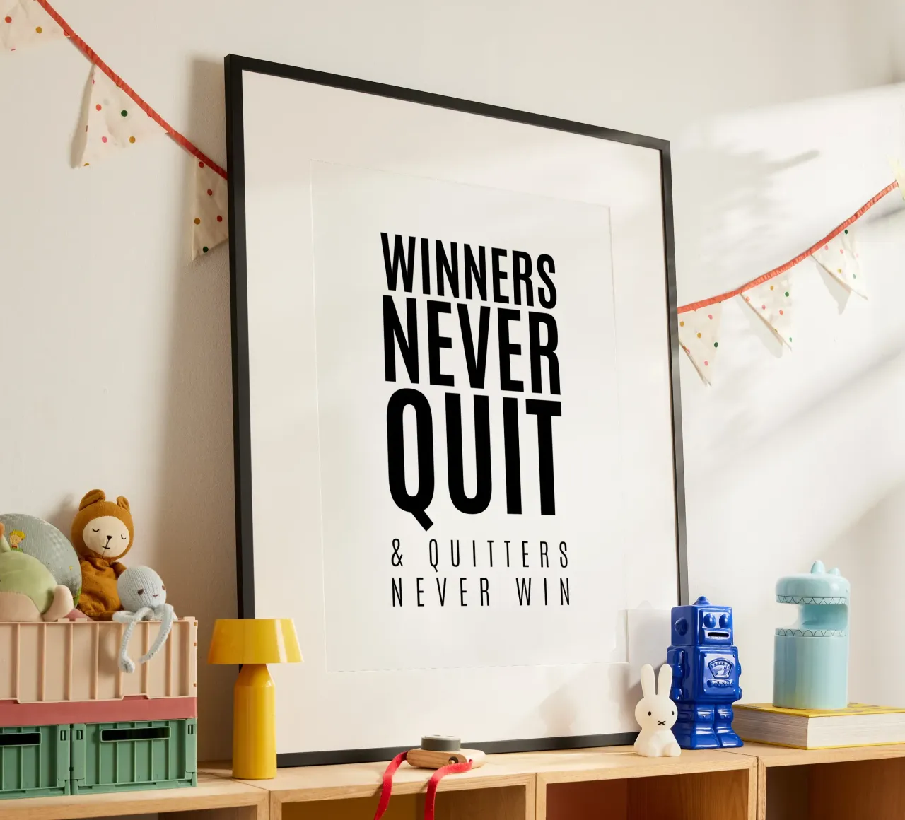 Les gagnants n'abandonnent jamais et ceux qui abandonnent ne gagnent jamais | Citation Motivationnelle poster avec cadre en plastique de Inspirify