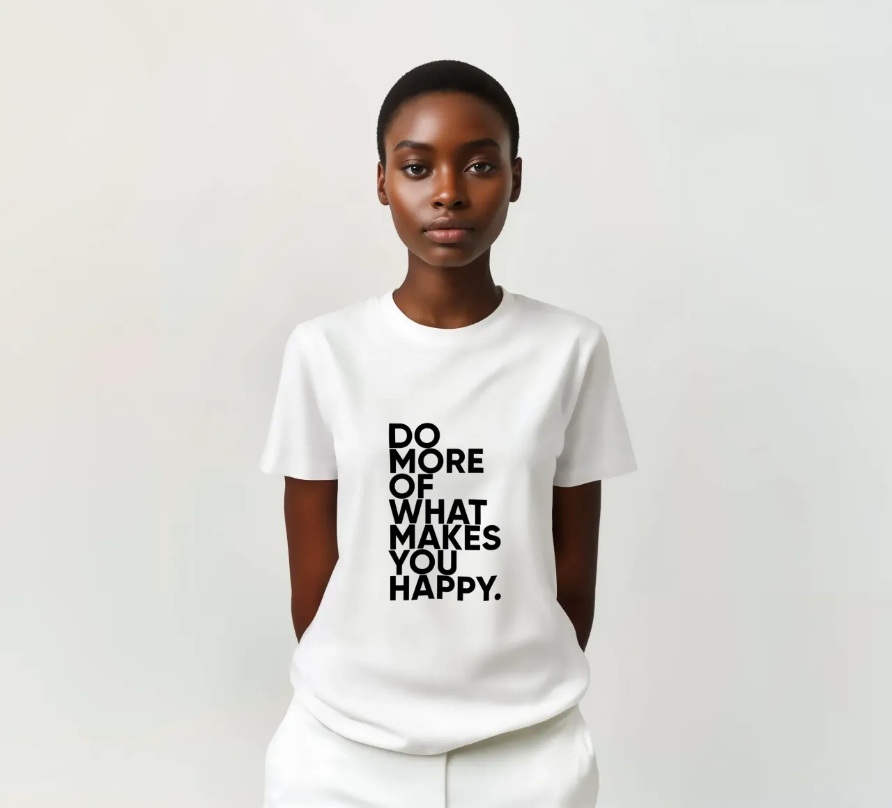 Fai di più ciò che ti rende felice | Citazione motivazionale t-shirt da Inspirify