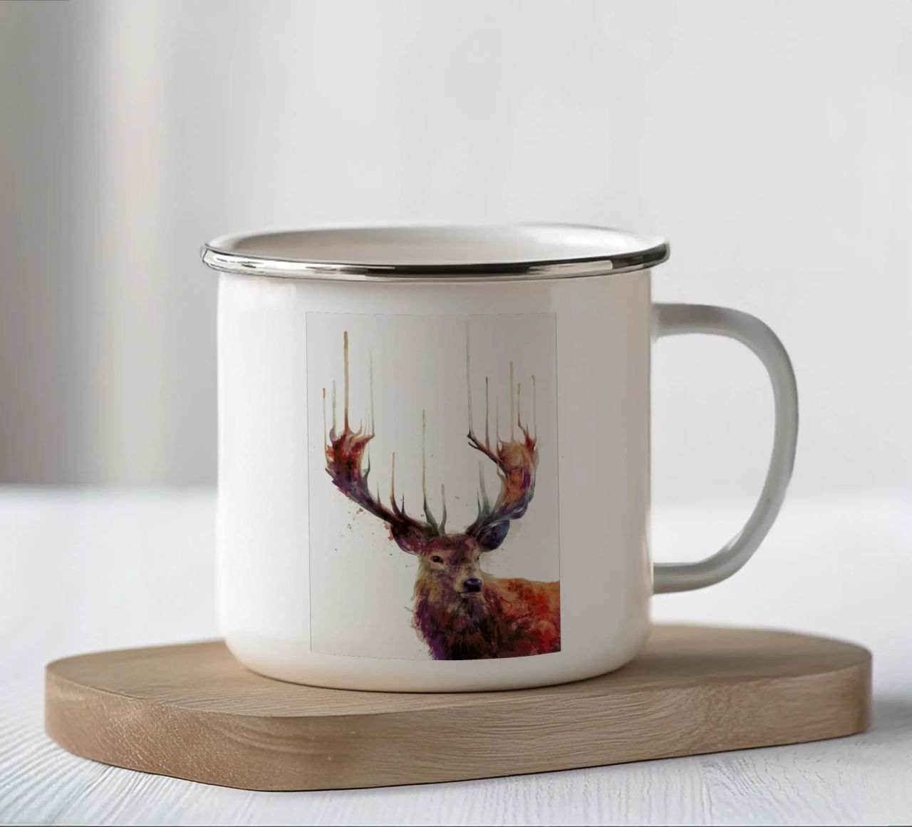 Red Deer tazza in smalto da Amy Hamilton
