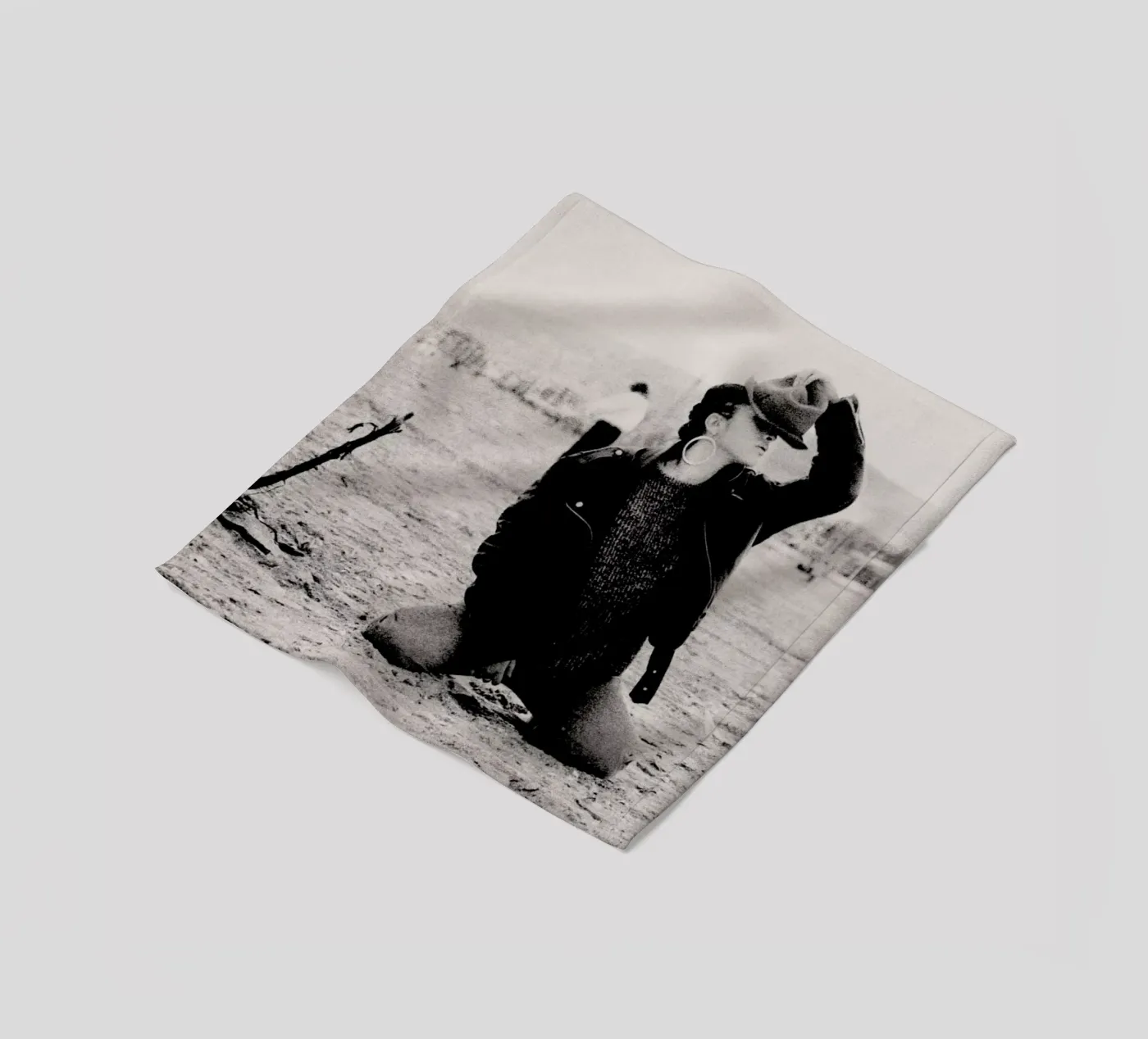 Not Afraid But Fleecedecke von Sophie Etchart