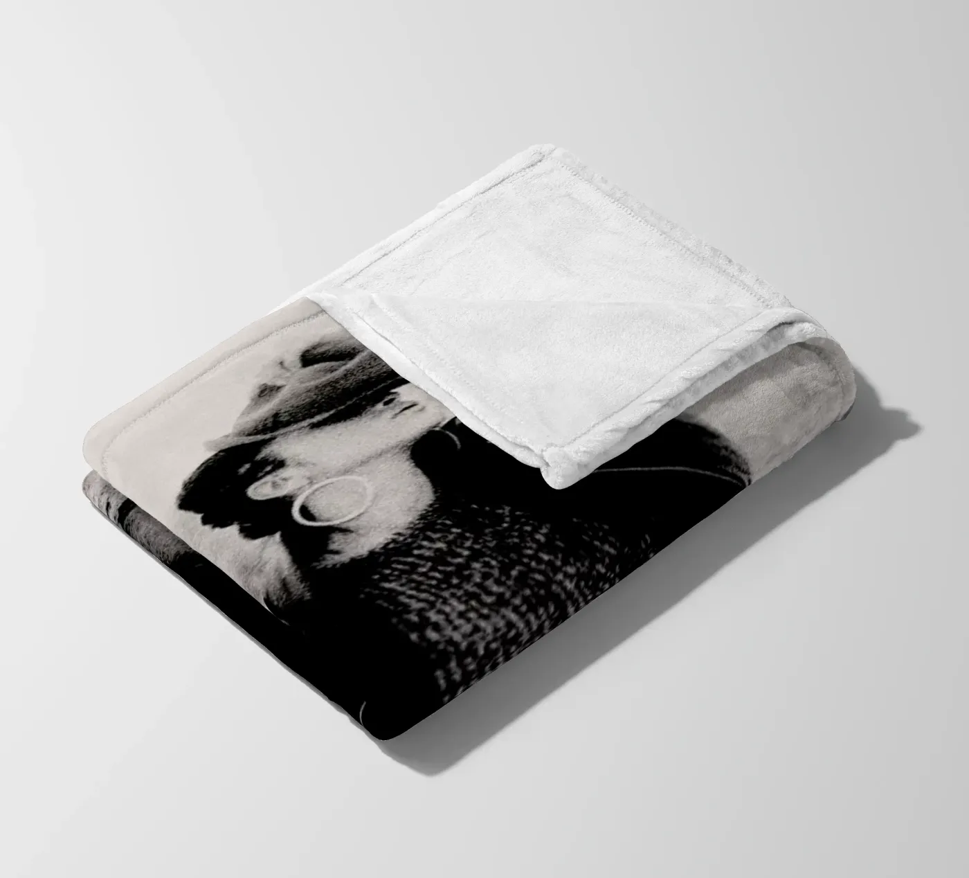 Not Afraid But Fleecedecke von Sophie Etchart