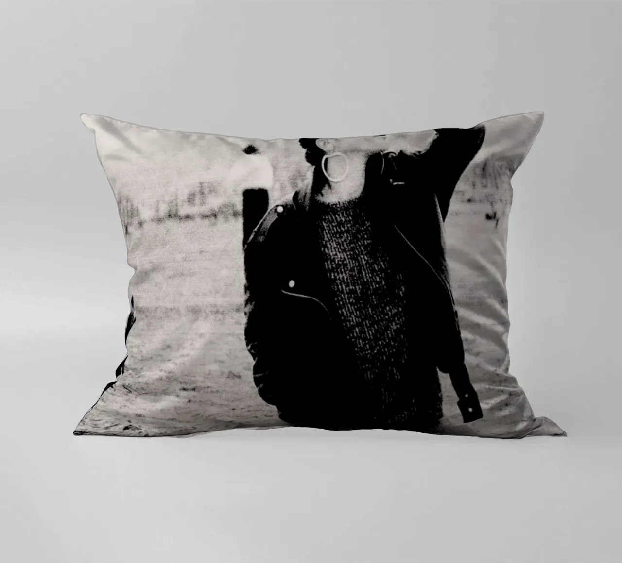 Not Afraid But cuscino da Sophie Etchart