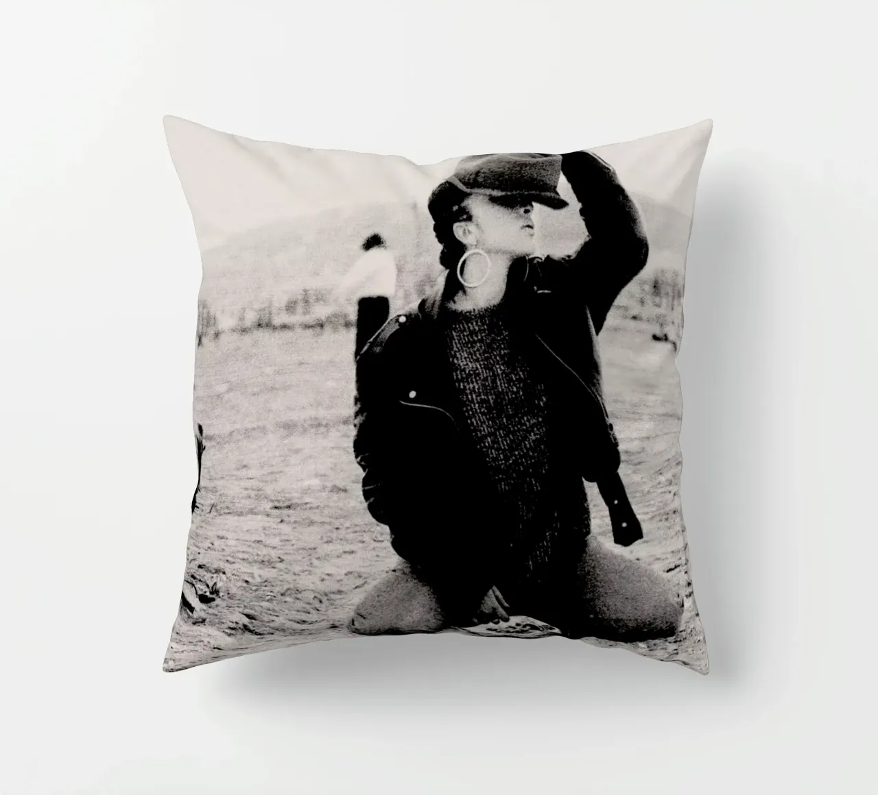 Not Afraid But cuscino da Sophie Etchart