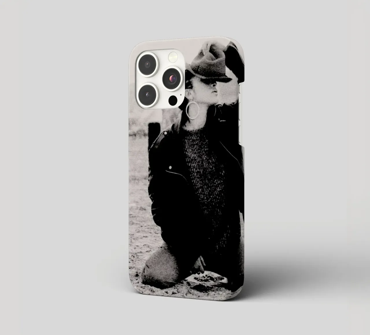 Not Afraid But cover iphone da Sophie Etchart