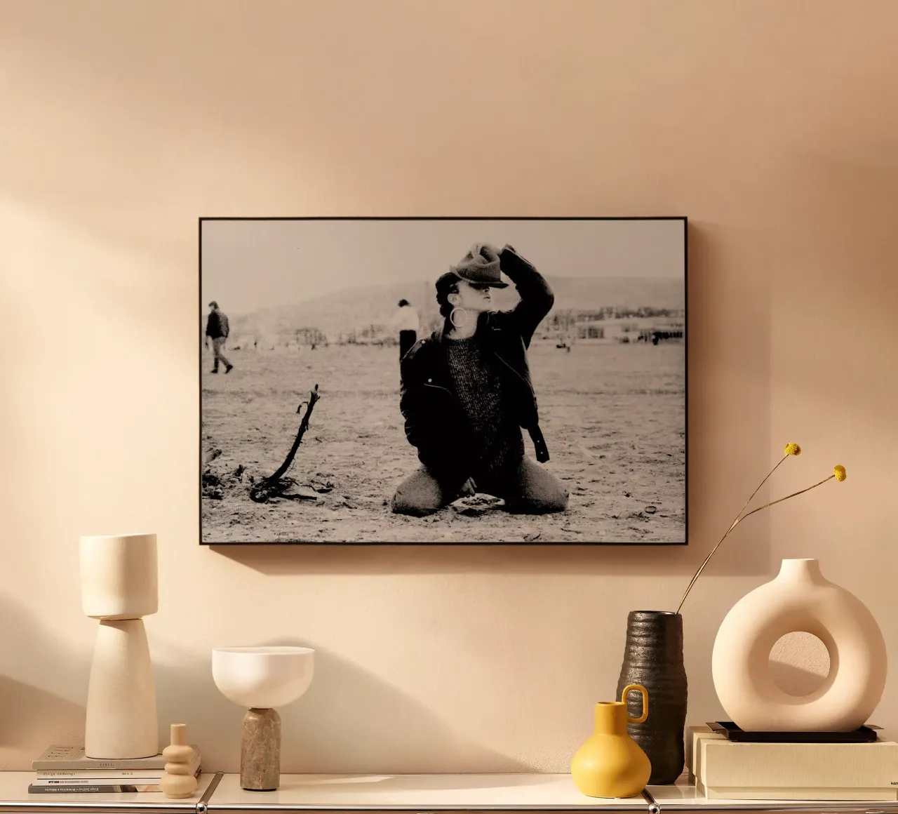 Not Afraid But plexiglass da Sophie Etchart