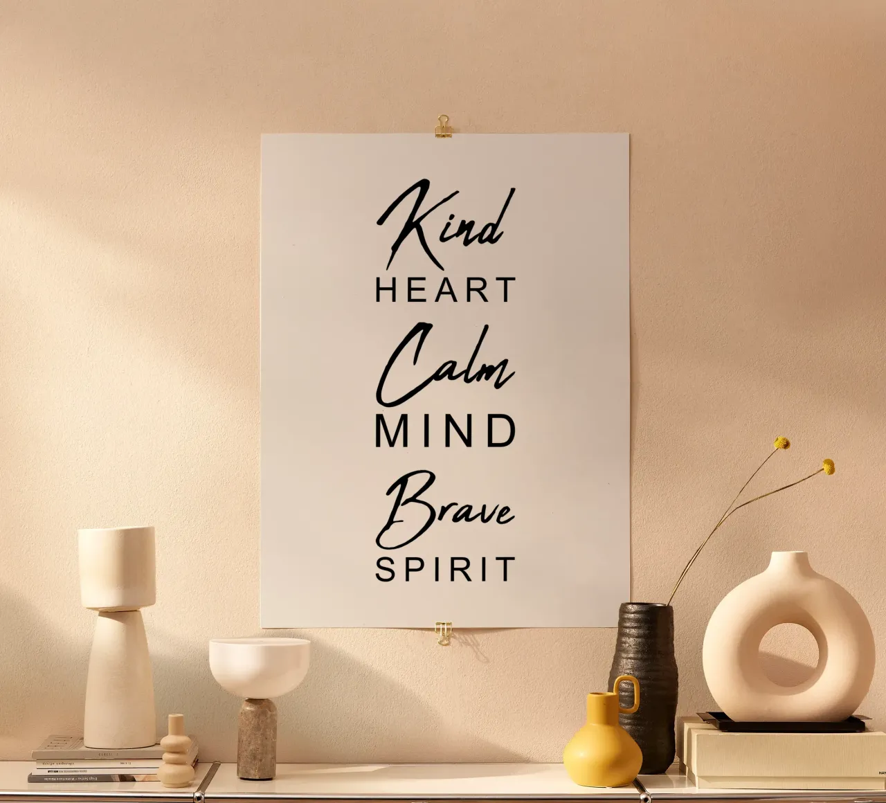 Cœur aimable Esprit calme Esprit courageux poster avec cadre en bois de Inspirify