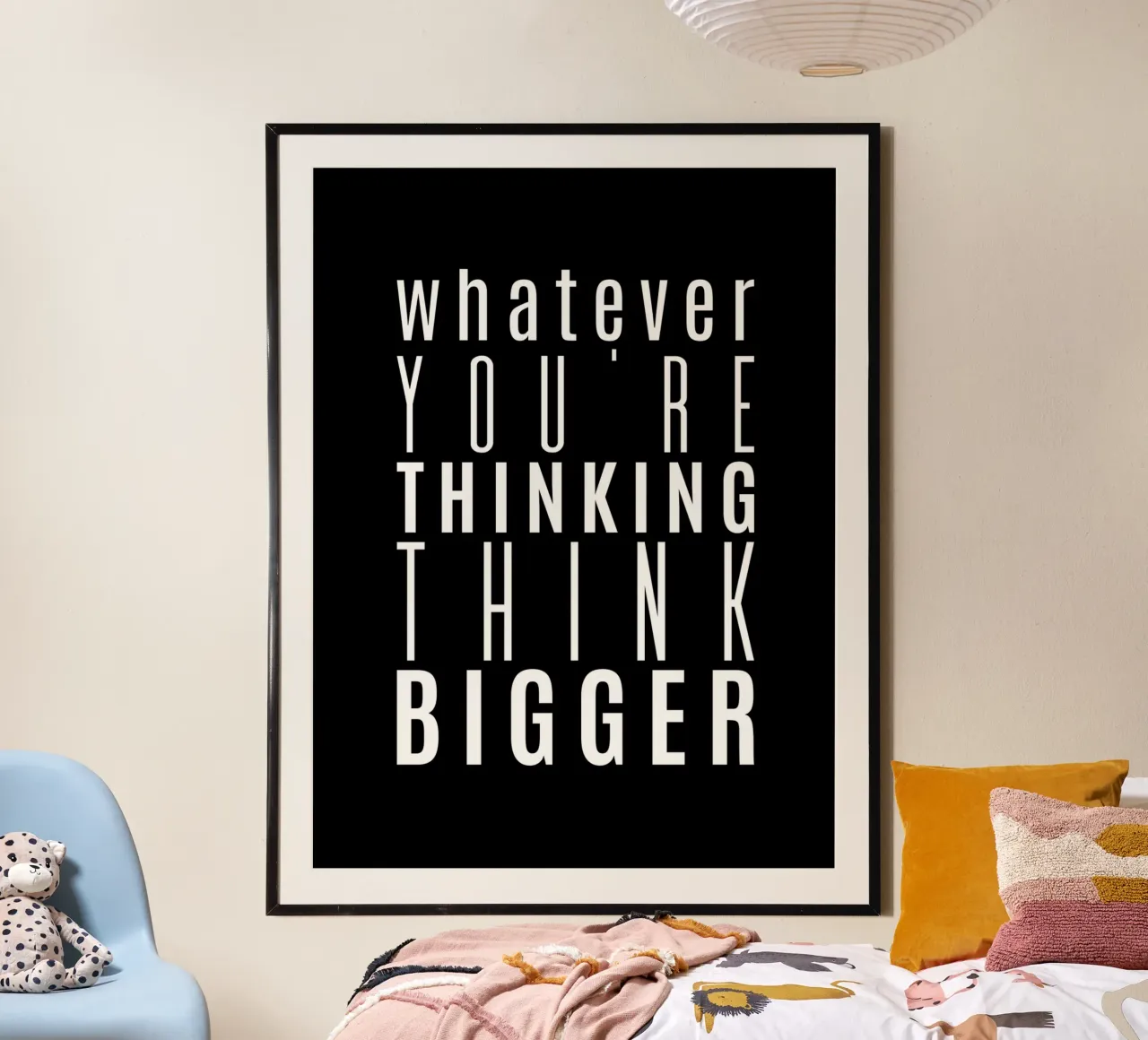 No importa lo que pienses, piensa en grande poster con marco de plástico de Inspirify